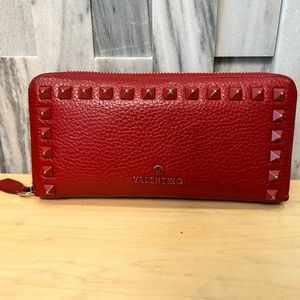 Mario Valentino women’s wallet